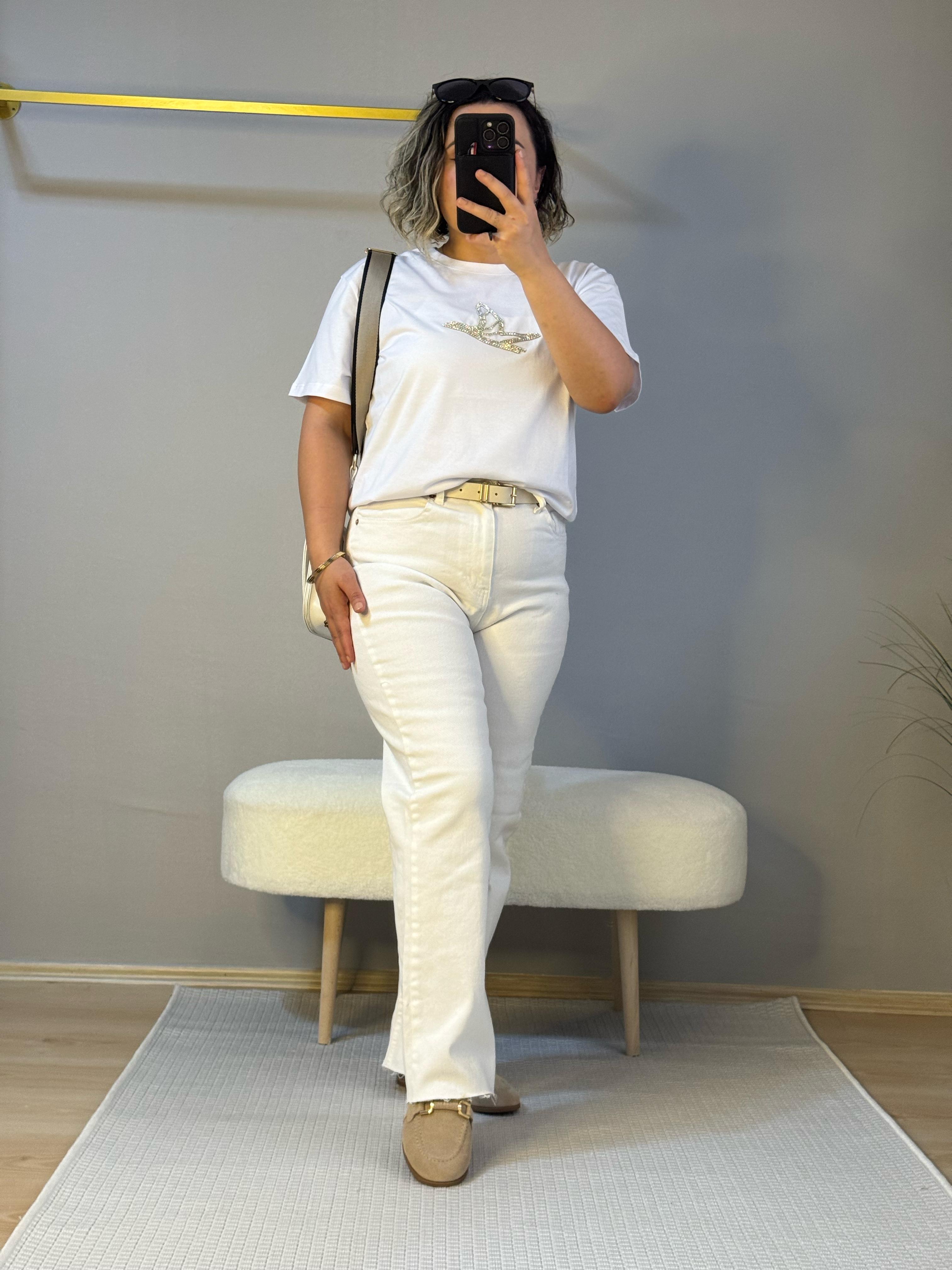 Kesik Paça Boy fit jean beyaz