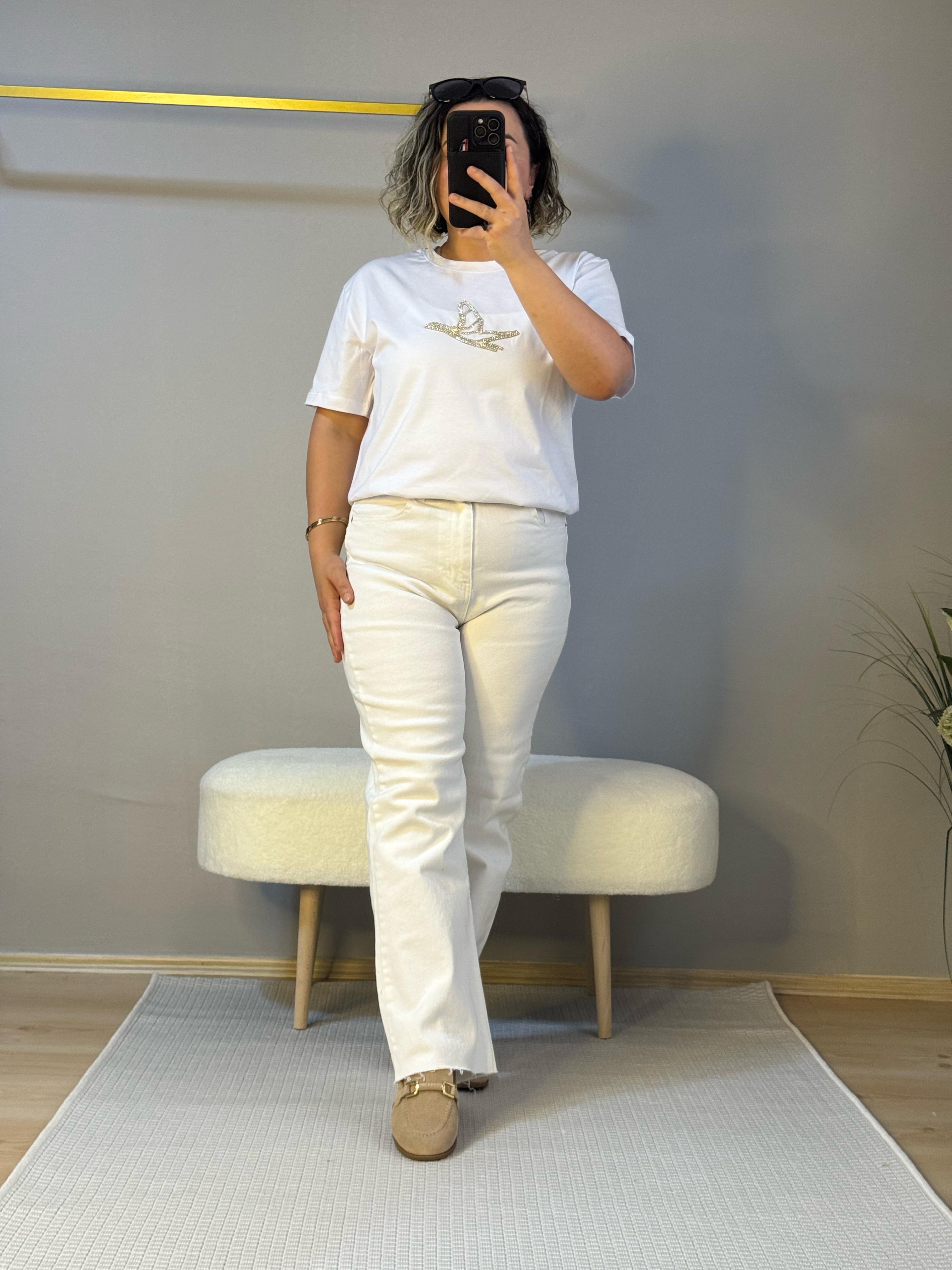 Kesik Paça Boy fit jean beyaz